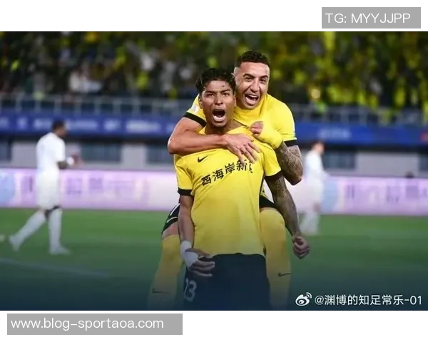 阿齐兹精彩进球助西海岸领先英博1-0打破僵局 阿齐兹精彩进球助西海岸领先英博1-0打破僵局